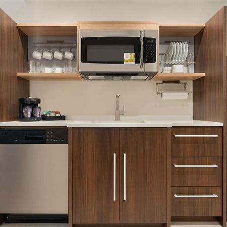 Home2 Suites By Hilton Newark Airport Exterior photo