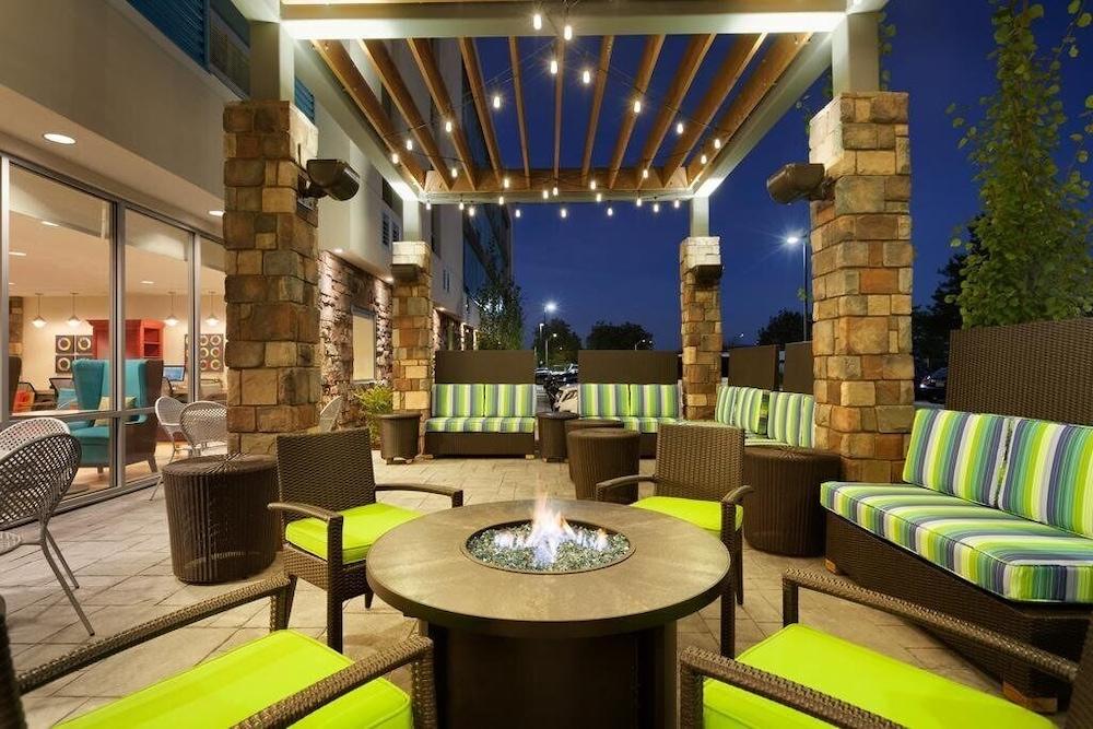 Home2 Suites By Hilton Newark Airport Exterior photo
